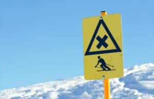 colorado-ski-avalanche-dangers